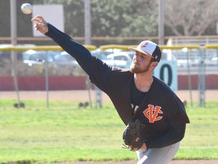 Andrew Nardi threw 3.1 innings of scoreless relief in the Pirates' 16-inning loss at Cuesta Tuesday.