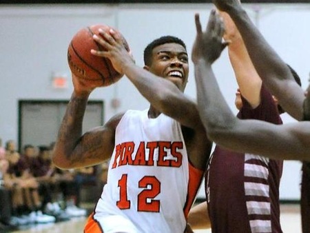 VC freshman Robert Hunt scored 23 points in the Pirates' 78-66 loss to MiraCosta College Saturday at he Gregg Anderson Memorial Tournament at Antelope Valley College.